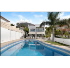 Modern and Stylish design house