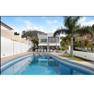 Modern and Stylish design house