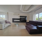 Villa en La Caleta Golf